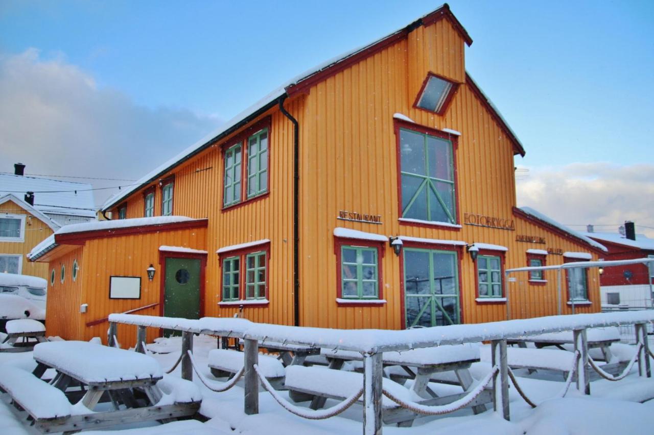Heimbrygga Restaurant & Accommodation Skrova Exterior photo